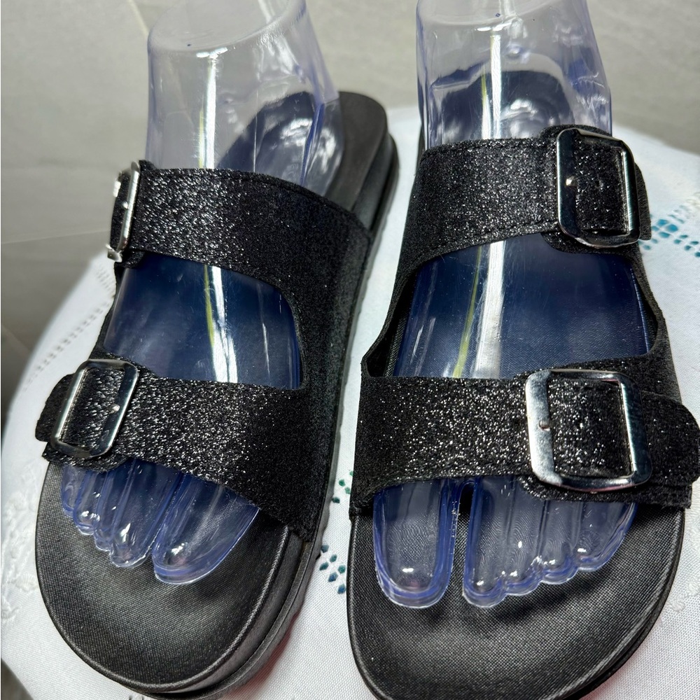 Capelli Comfort Insole Glittery Black Sandals W size 8 NWOT. PERFECT CONDITION